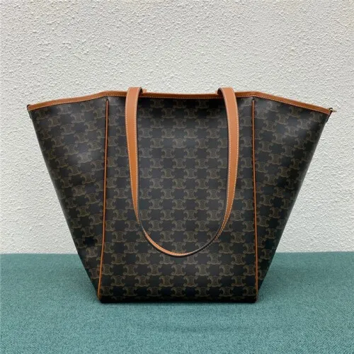 Celine 셀린느 트리옴페 토트백 C8400